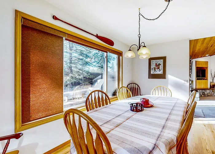 11 Topflite Sunriver