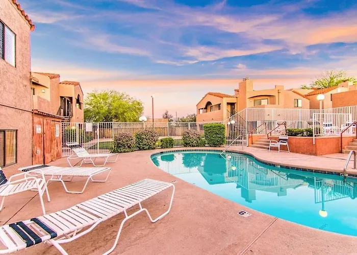 Sunny King-Sized 1Bd Condo Near Uofa And Umc W Pool, Parking Tucson