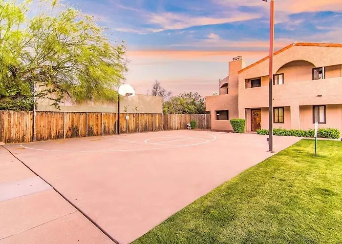 Sunny King-Sized 1Bd Condo Near Uofa And Umc W Pool, Parking Tucson