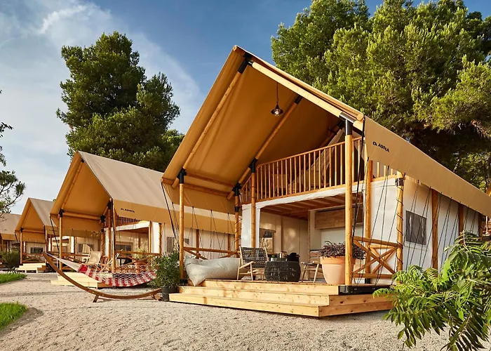 Hotel Arena One 99 Glamping Pomer