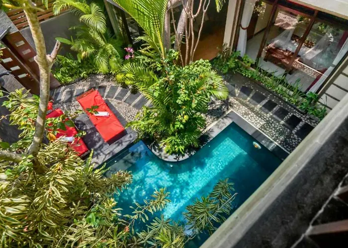 Catra 3 Bedroom Private Pool Villa Seminyak