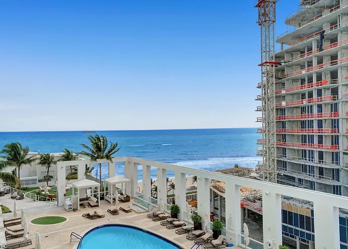 Coastal Studio W Hot Tub Gym Access Fort Lauderdale