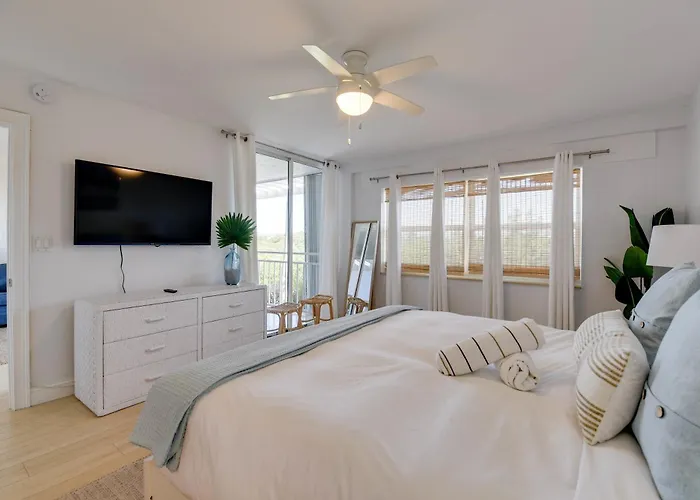 Villa La Brisa Unit 105 North Building Key West