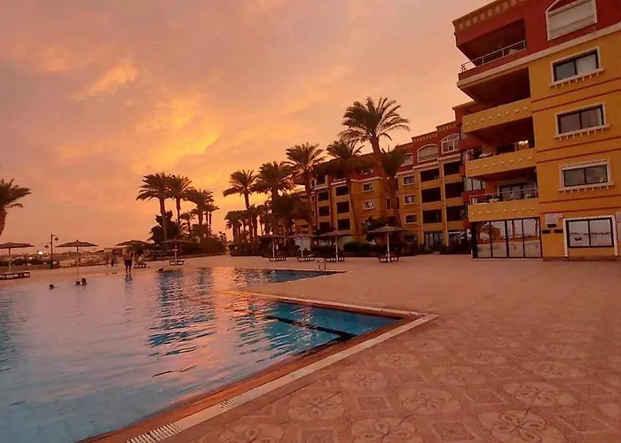 Esplanada Beach Apartment, No Single Men Hurghada