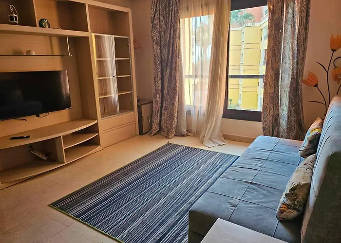 Esplanada Beach Apartment, No Single Men Hurghada