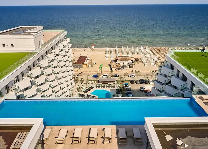 Boho Waves - Infinity Pool & Spa Resort Năvodari