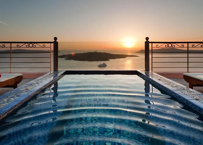 Nefeles Luxury Suites Fira 