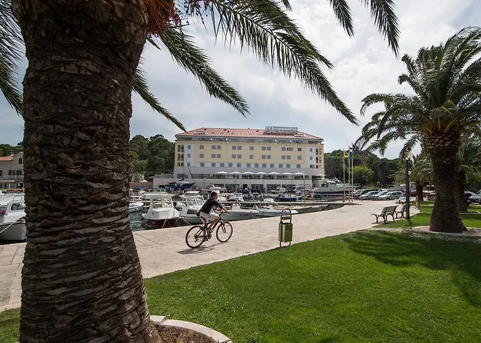Aparthotel Miramare Makarska
