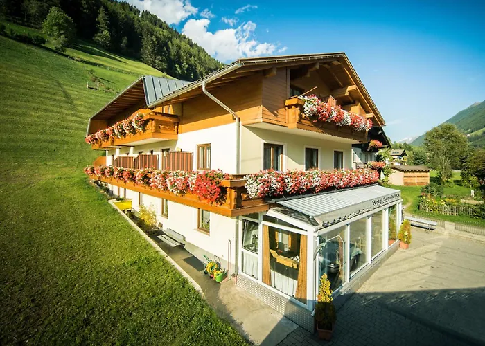 S O N N L E I T E N Alpin Hotel Steinhaus