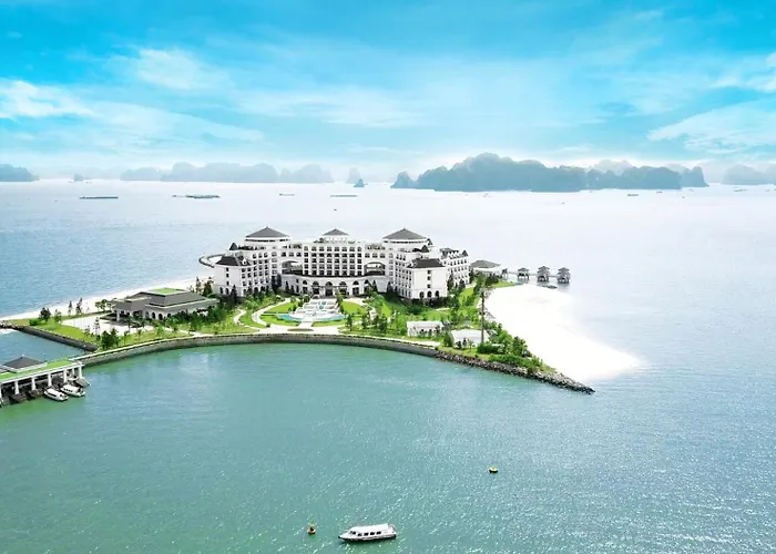 Vinpearl Resort & Spa Hạ Long