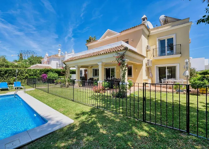 1106 Marbella Large Family Villa Estepona