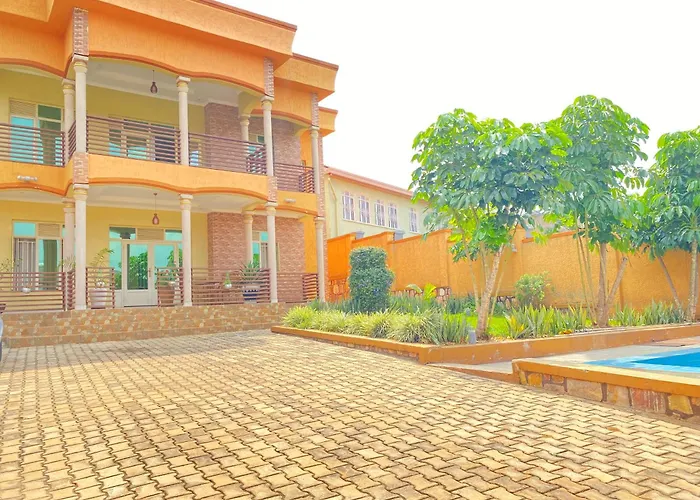 Luxurious Very Spacious 6 Bedrooms Villa With Pool Located In Gacuriro,Close To Simba Center And A 12Mins Drive To Downtown Kigali
