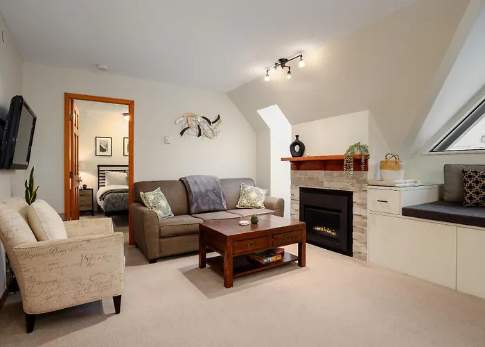 1Br In Marquise, Near Ski Hill, Fireplace, Heated Pool, Hot Tub, Sauna, Gym, Free Shuttle Whistler