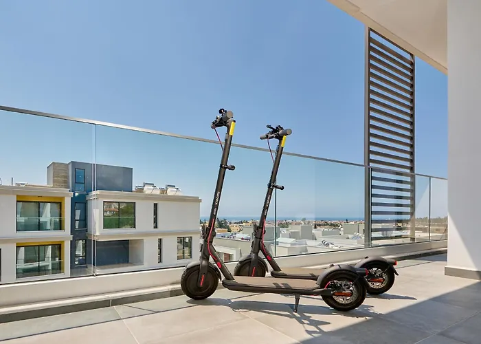 Rooftop Apartment With Jacuzzi Paphos