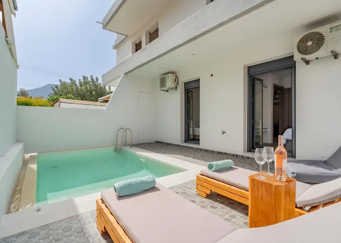 Poseidon Close To The Beach Agios Nikolaos