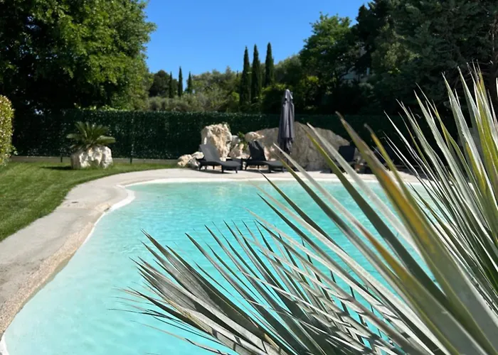 Duplex Oliveraie Piscine Au Sel Marin Et Parking Nizza