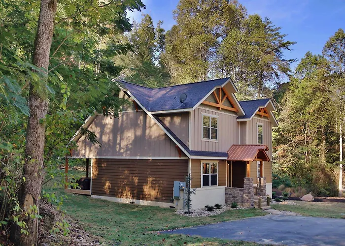Misty Mountainside By Eden Crest Vacation Rentals Pigeon Forge