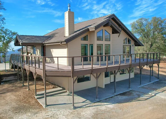 New! Yosemite Mountain Villa, Stunning Views -More Oakhurst