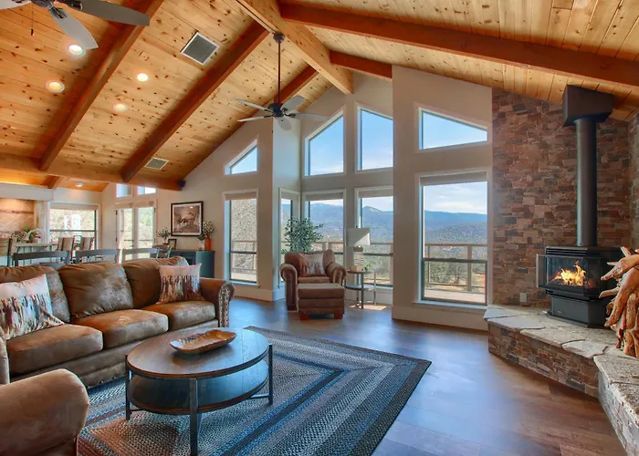 New! Yosemite Mountain Villa, Stunning Views -More Oakhurst