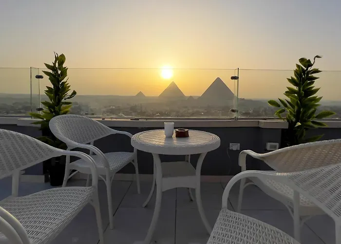 Full Pyramids View With Jacuzzi & Roof Top Access Kairo