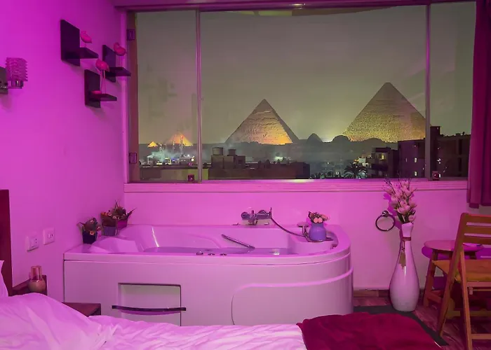 Full Pyramids View With Jacuzzi & Roof Top Access Kairo
