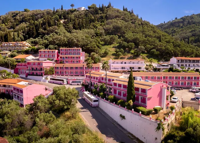 The Pink Palace Hostel Agios Gordios 