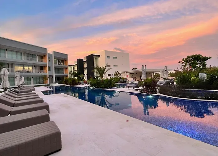 2Bdr Seven Mile Beach Corridor - One Canal Resort George Town