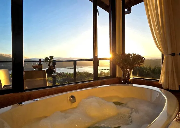 Elephant Hide Of Knysna Guest Lodge