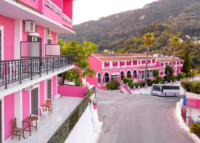 The Pink Palace Hostel Agios Gordios 
