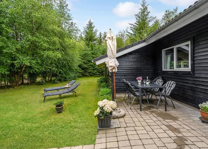 Lovely Home In Hals With Wifi