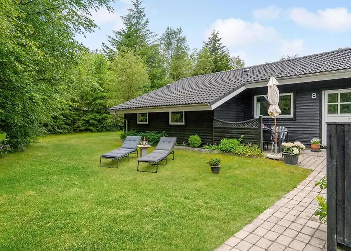 Lovely Home In Hals With Wifi