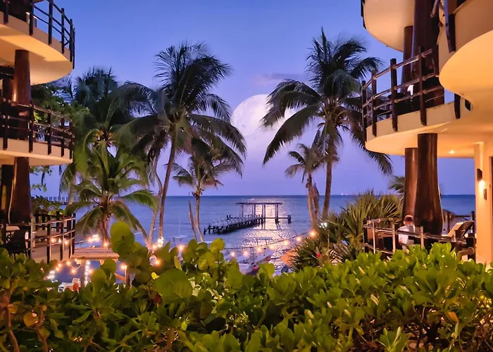 El Taj Oceanfront And Beachside Condo Hotel Playa del Carmen