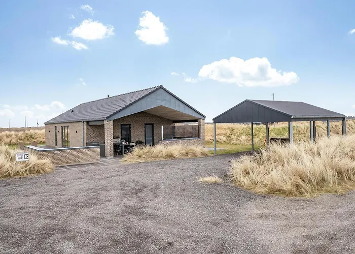 Luxurious 8-Person House With A Spacious Outdoor Spa - 1003 Ringkøbing