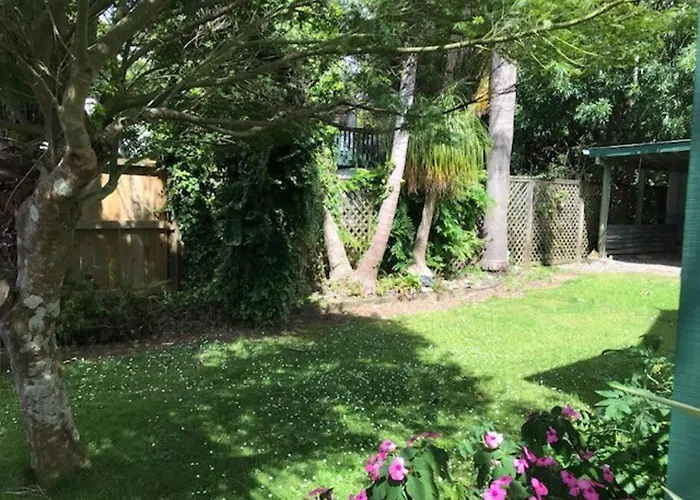 Beautiful Te Ngaere Beach Two Bedroom Bach With Spa Pool Kaeo