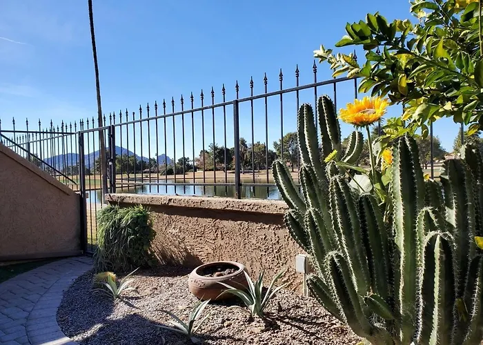 Villa Waterfront, Camelback Mountain, Golf Course View N Scottsdale