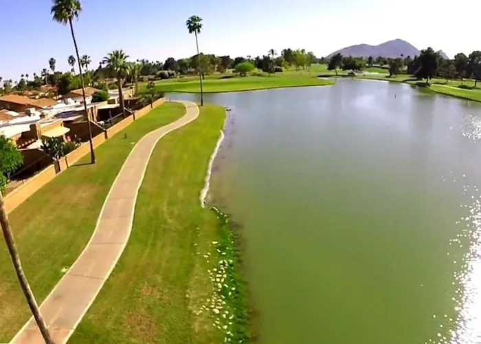Villa Waterfront, Camelback Mountain, Golf Course View N Scottsdale