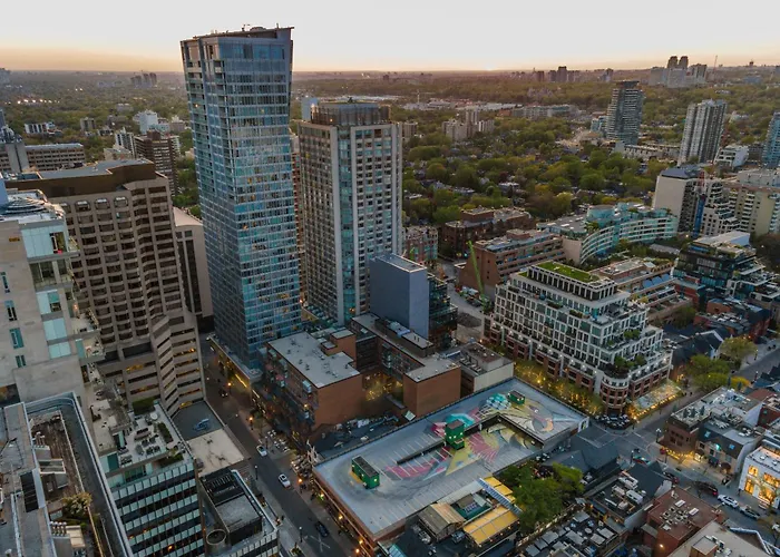 Designer One Bedroom Suite - Yorkville Toronto