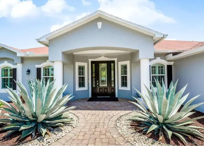 Naples Dream, Heated Pool, Hot Tub, Beach & Bikes!