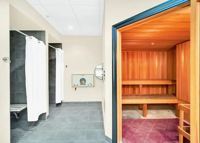 Near Disney - Spacious 3Br Condo With Pool Orlando
