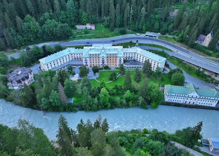 Scuol Palace - Culture, Nature & Health