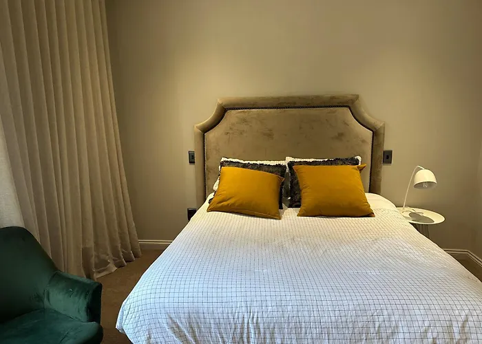 Luxury Holiday Home 3 Bedroom, 3 Bathroom House In Nahoon East London