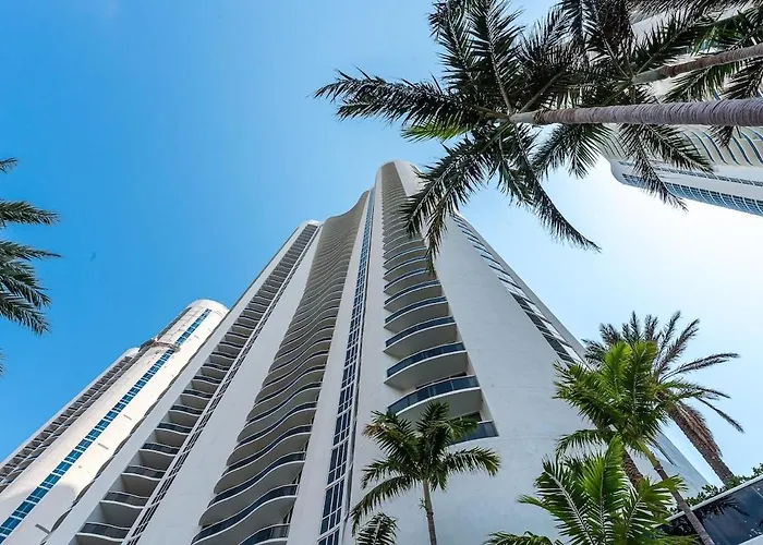 Villa Sophisticated Modern Gem With Unreal Ocean Views Sunny Isles Beach