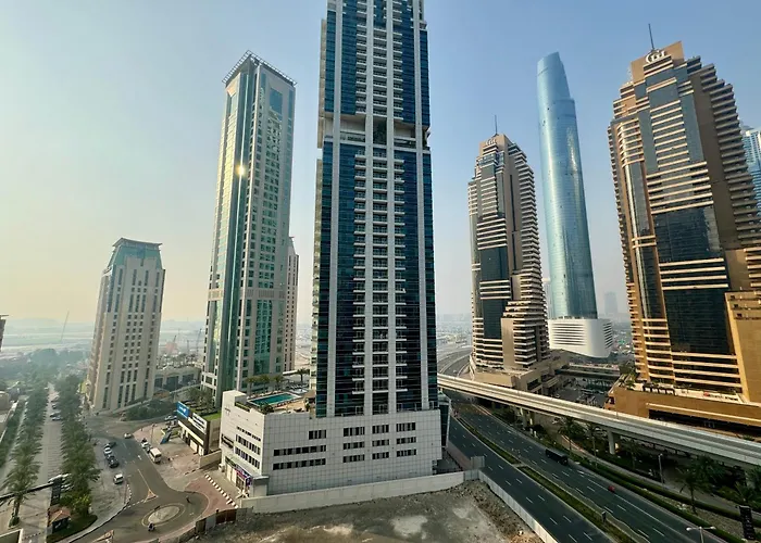 Ferienwohnung Modern 1Br With Balcony, Pool And Gym, Dubai Marina