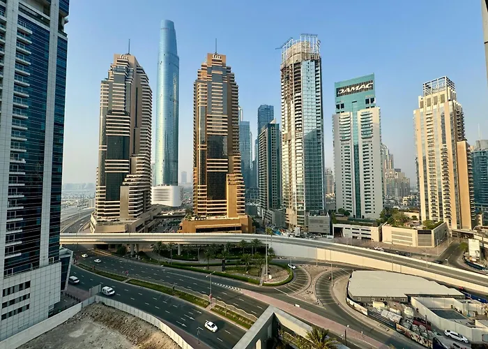 Ferienwohnung Modern 1Br With Balcony, Pool And Gym, Dubai Marina