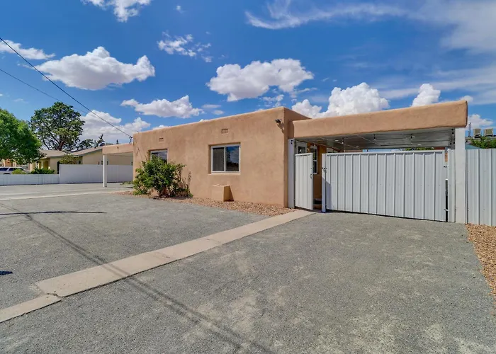 Albuquerque Retreat With Hot Tub - Central Location!