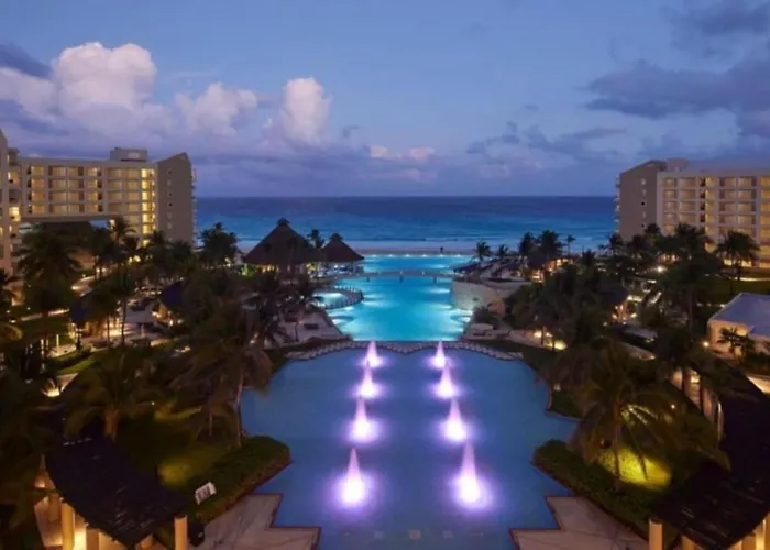 Enjoy The Cancun Area With The Family In This Family Friend 2Bd Resort Condo With Amenities