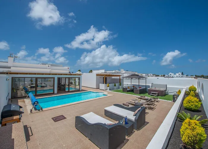 Villa Bonilla Con Piscina Climatizada Y Jacuzzi Playa Blanca 