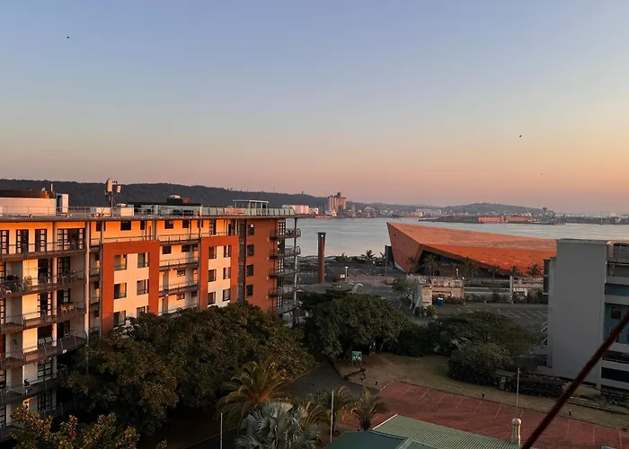 Accommodation Front - Extravagant 4 Sleeper Penthouse With Stunning Views Durban