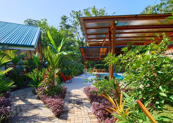 Casa Blossom - Beach Paradise Retreat, Fully Equipped, Holiday Home Puerto Viejo de Talamanca