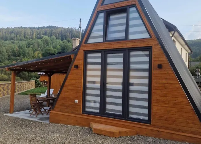 Bucovina-A-Framehouse-Hottub-Fireplace-Patio-Wifi Sucevita